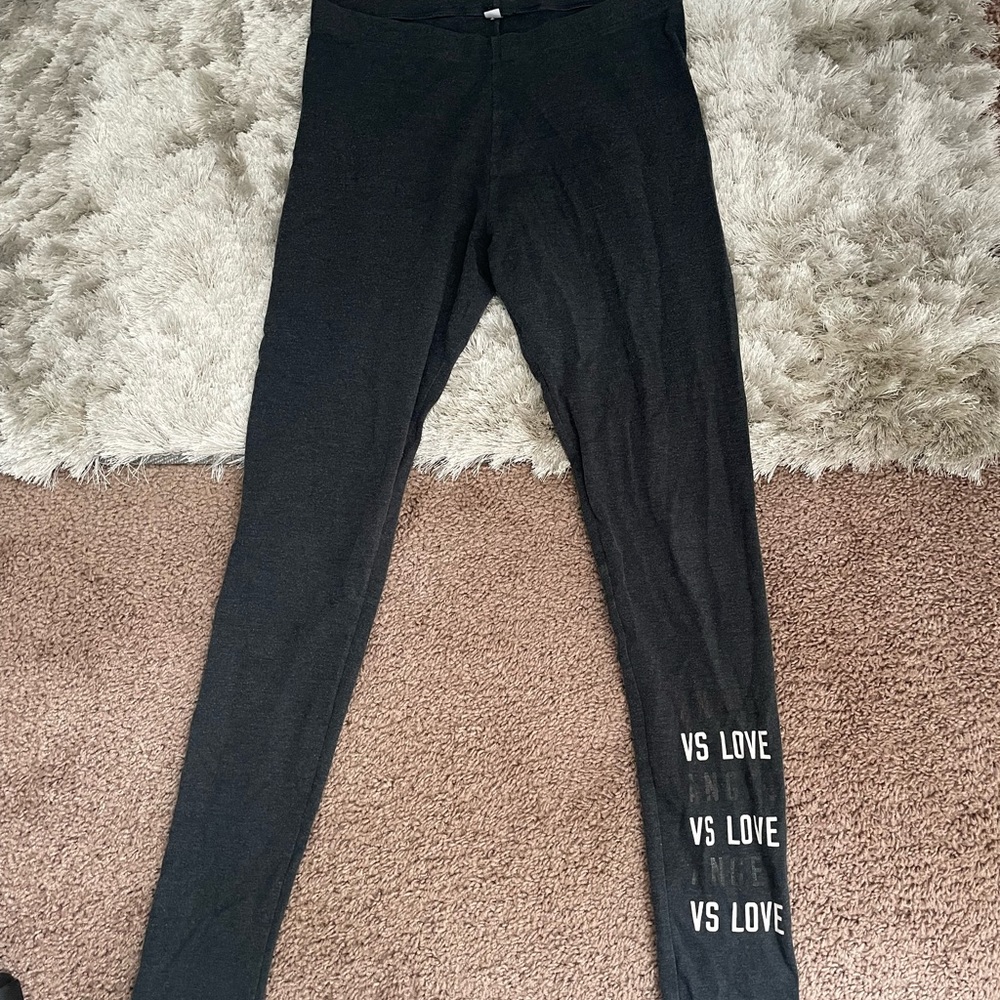 Victoria’s Secret leggings charcoal gray. Good condition